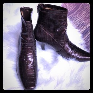 Aerosoles Women’s 7 heeled ankle alligator boots